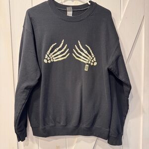 Gildan Murder Apparel Black Crewneck Sweater with Skeleton Graphic - Size M